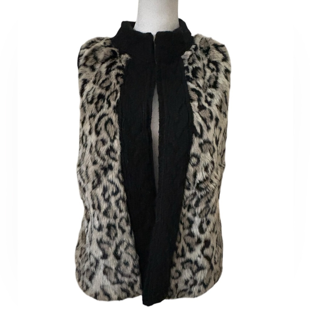 Chico’s Leopard Print Chunky Cable Knit Fur Vest Size 1 Medium